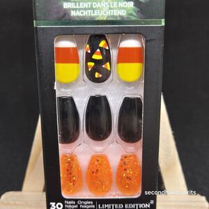 NEW Kiss Nails Impress Press On Manicure Medium Coffin Candy Corn Halloween